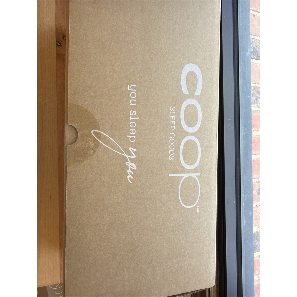 Coop Sleep Goods The Original, Queen Size. Memory Foam and Microfiber Pillow. - Picture 7 of 7